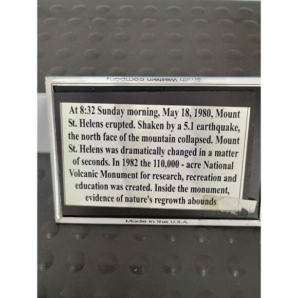 Mount St. Helens National Volcanic Monument Fridge Magnet - Picture 2 of 4